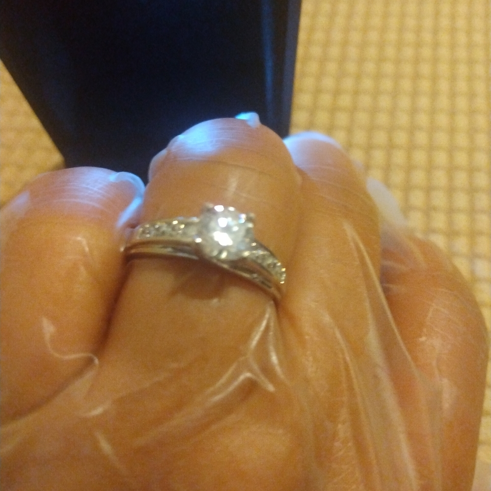 Engagement Ring with certified Moissanite Diamond paperwork certificate by GRA !